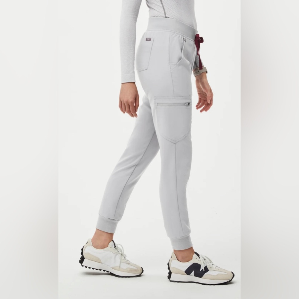 Figs Medium Tall Cement Zamoras